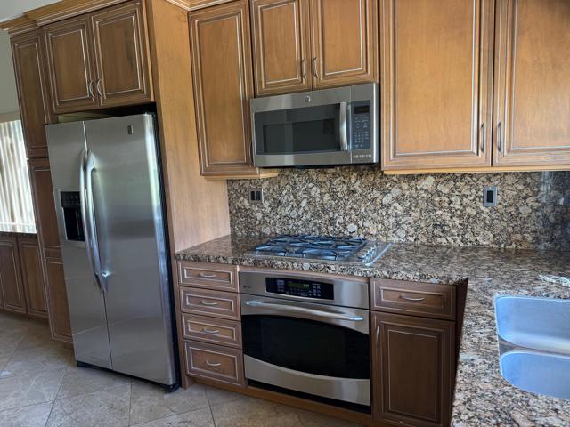 76216 Poppy Lane, Palm Desert CA: https://media.crmls.org/mediaz/689d45e9-506b-4e39-8d0a-544d8ce1d08b.jpg