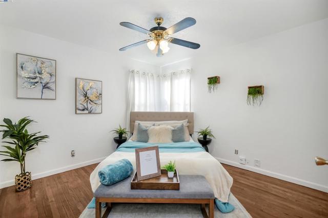11132 Acalanes Dr, Oakland CA: https://media.crmls.org/mediaz/689da6d8-f93f-46f2-8409-1a31fd2309e3.jpg