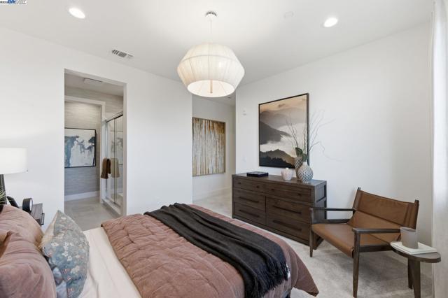 1660 Clement Avenue, Alameda CA: https://media.crmls.org/mediaz/689dedcd-1e28-4e55-85b6-7a612a8a0383.jpg