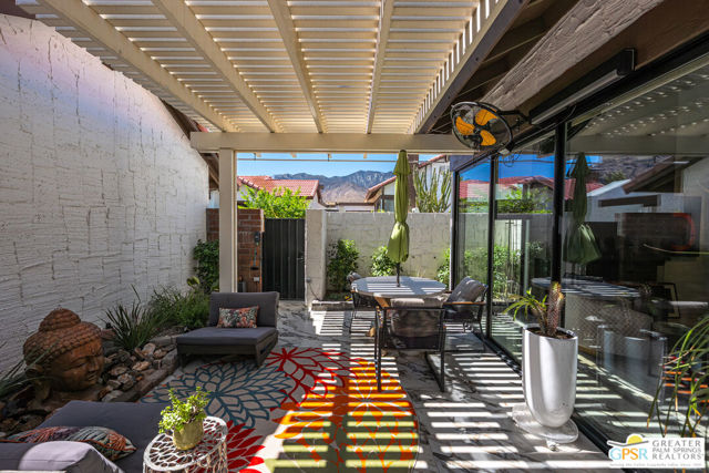 2487 S Gene Autry Trail #A, Palm Springs, CA 92264