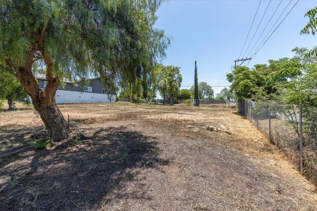 30118 Miller Rd., Valley Center CA: https://media.crmls.org/mediaz/689f339f-c20d-4e1e-802b-f3072a38a2fc.jpg