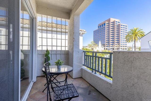 Detail Gallery Image 9 of 27 For 7577 Hazard Center Dr, San Diego,  CA 92108 - 2 Beds | 2 Baths