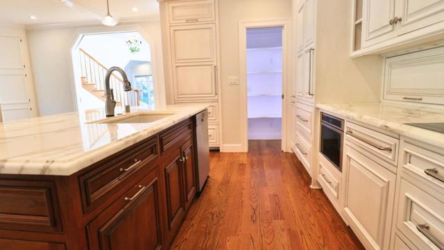 200 Iris Way, Palo Alto CA: https://media.crmls.org/mediaz/68a070f9-8a04-49fc-8053-46d46e0b38f5.jpg
