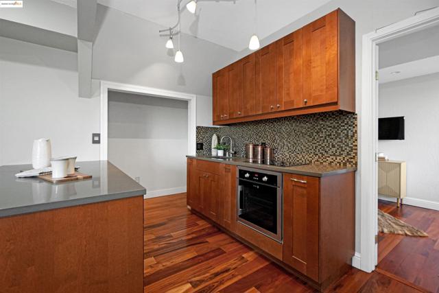 4329 Lawrence Dr, Castro Valley CA: https://media.crmls.org/mediaz/68a0ca6f-8909-4141-a341-f347fa83bd2b.jpg