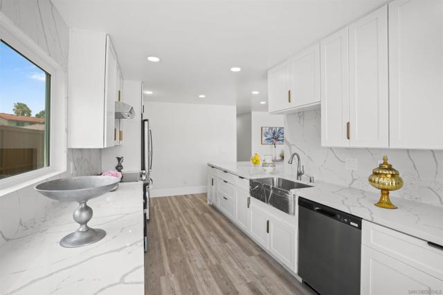 12645 Pacato Circle S, San Diego CA: https://media.crmls.org/mediaz/68a0d070-50d8-4723-bcf3-4313251547da.jpg