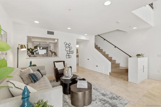 7520 Draper Ave, La Jolla CA: https://media.crmls.org/mediaz/68a25d04-1d77-4e3c-8db2-a1d39c0b46d7.jpg