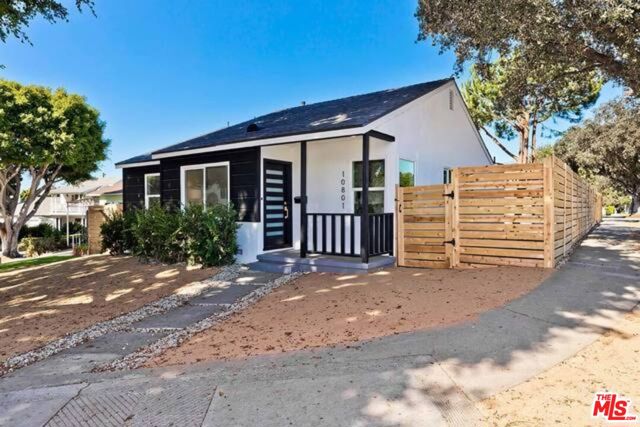 10801 Galvin Street photo 2