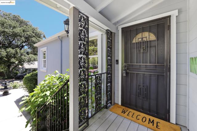 332 El Camino Real, Vallejo CA: https://media.crmls.org/mediaz/68a2c8ff-05c9-46a1-b564-d5337fdf08ac.jpg