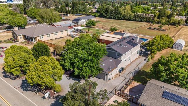 2680 Marina Ave., Livermore CA: https://media.crmls.org/mediaz/68a467c0-e52e-4e0e-a5ab-cfbb172a6207.jpg