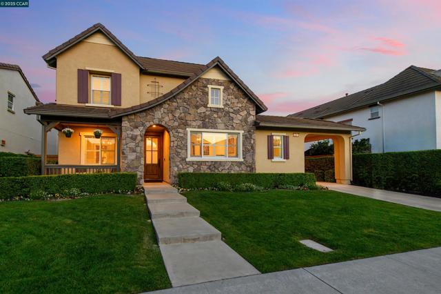 2261 Genoa St, Danville CA: https://media.crmls.org/mediaz/68a4707b-0022-4444-b8a4-5dc54d6910c9.jpg