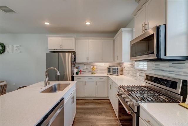 Detail Gallery Image 1 of 1 For 5145 Calle Sandwaves #19,  San Diego,  CA 92154 - 4 Beds | 3/1 Baths
