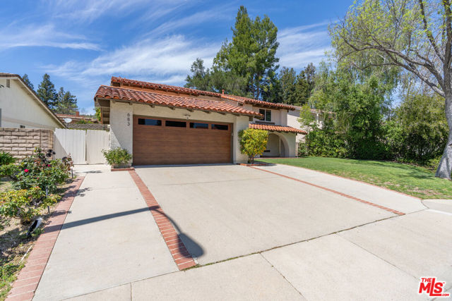 683 Triunfo Canyon Road, Westlake Village CA: https://media.crmls.org/mediaz/68a615e1-8dc7-4779-ab96-5c9c41ae2a27.jpg