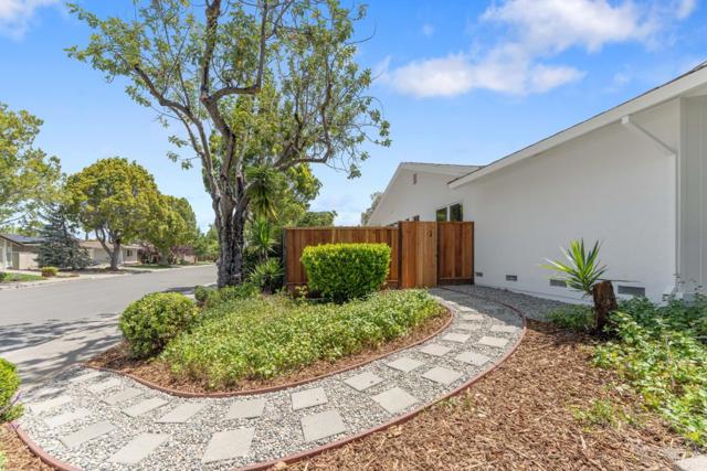 1530 Richelieu Place, Sunnyvale CA: https://media.crmls.org/mediaz/68a68a79-6d10-488f-8612-7a42c74e4fcf.jpg