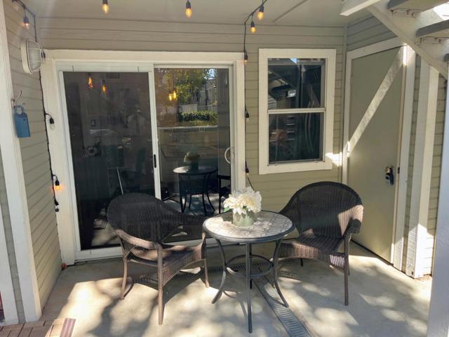 815 Portwalk Place, Redwood City CA: https://media.crmls.org/mediaz/68a75888-e3fa-421f-98db-f10e1b44eaf1.jpg