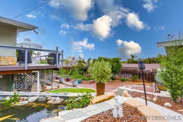 2293 Alta Vista Drive, Vista CA: https://media.crmls.org/mediaz/68a7aa2d-c93d-4350-8724-d511cf0c24f6.jpg