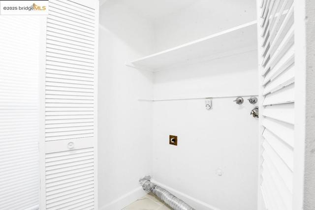 24159 Dover Ln, Hayward CA: https://media.crmls.org/mediaz/68a7be35-ebc3-4df2-b0e0-b087497ee194.jpg