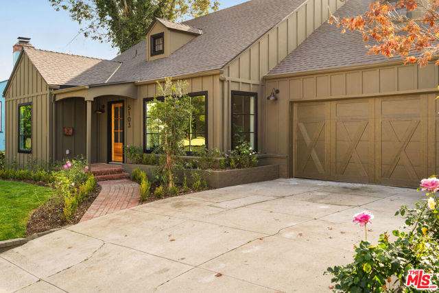 5103 Parkglen Avenue, Los Angeles CA: https://media.crmls.org/mediaz/68a7d7f6-ea07-4275-b38f-73c3667b1e39.jpg