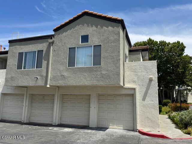 24479 Valle Del Oro, Newhall CA: https://media.crmls.org/mediaz/68a80edd-c85e-40c8-9fae-01e9092cbba7.jpg