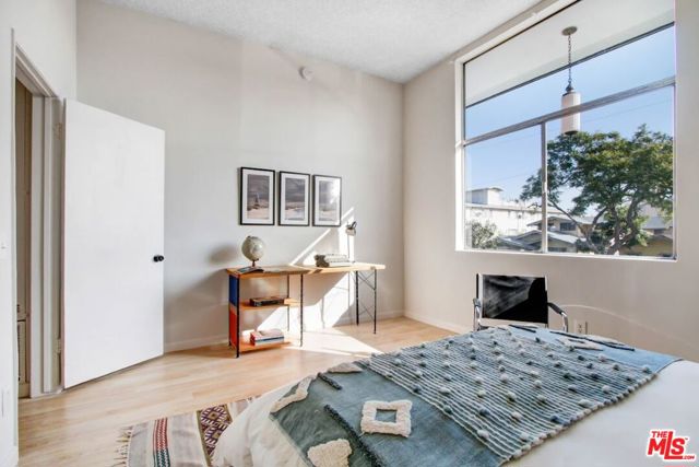 1045 N Ardmore Avenue, Los Angeles CA: https://media.crmls.org/mediaz/68a872a7-cc82-424c-8f00-7b7bf1bd1810.jpg