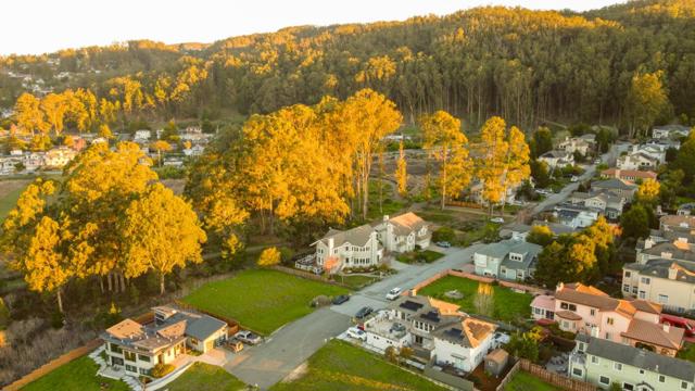 0 Magellan Avenue, Half Moon Bay CA: https://media.crmls.org/mediaz/68a885be-4368-4086-b63b-1c66fdef6356.jpg