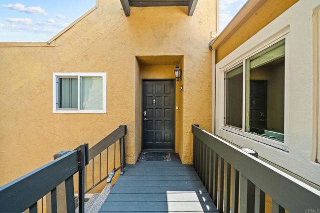 Detail Gallery Image 4 of 47 For 17075 W Bernardo Dr #208,  San Diego,  CA 92127 - 2 Beds | 2 Baths