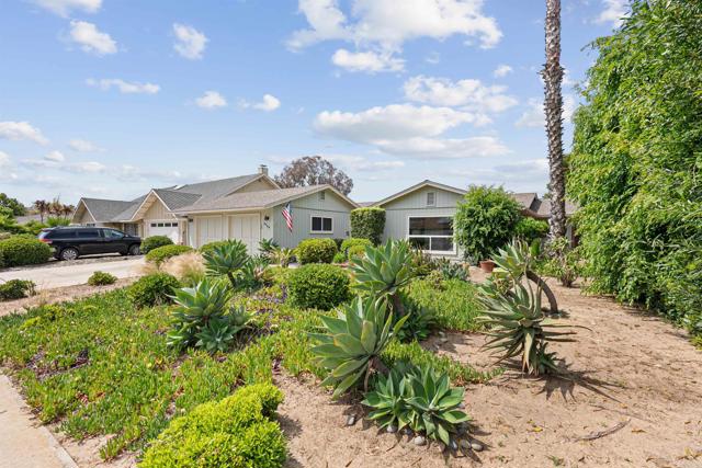 Detail Gallery Image 1 of 1 For 2745 La Gran via, Carlsbad,  CA 92009 - 3 Beds | 2 Baths