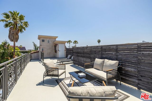 8833 Cynthia Street, West Hollywood CA: https://media.crmls.org/mediaz/68a9a6b6-3f6e-4ac4-9dba-1ca0baf8550d.jpg