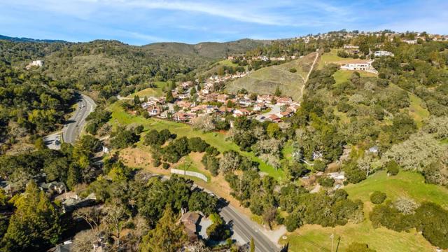 5 El Vanada Road, Redwood City CA: https://media.crmls.org/mediaz/68a9e779-aa37-46c7-a29b-eedc33524091.jpg