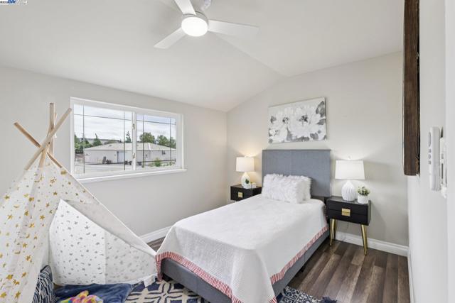 28399 Cubberley Ct, Hayward CA: https://media.crmls.org/mediaz/68aab43b-4dc8-4ce1-bc2d-2778e25310b9.jpg
