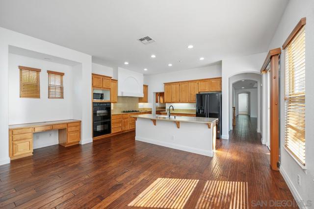 14694 Via Monteverde, San Diego CA: https://media.crmls.org/mediaz/68aabec9-b757-487f-ae08-6054d2d99613.jpg