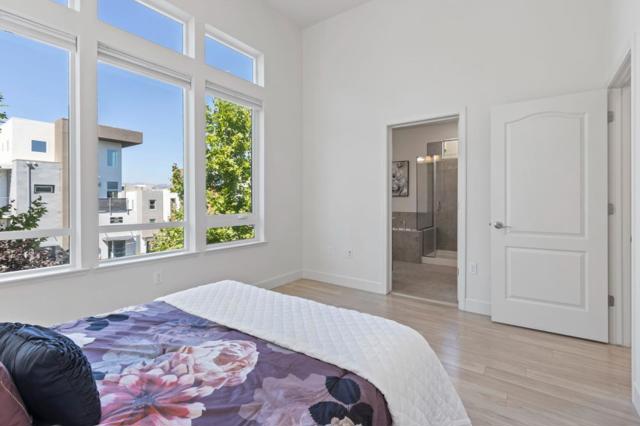 178 Llano De Los Robles Avenue, San Jose CA: https://media.crmls.org/mediaz/68ab1ce4-0e11-45cc-ac58-88810ef59841.jpg