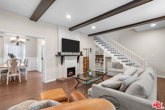 9528 W Olympic Boulevard, Beverly Hills CA: https://media.crmls.org/mediaz/68ab6827-d78d-4d36-8b7c-4fd9559096b4.jpg