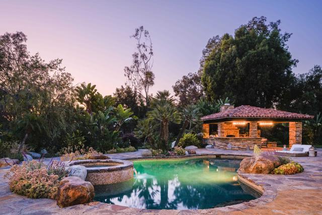 17550 Via De Fortuna, Rancho Santa Fe CA: https://media.crmls.org/mediaz/68ab6bad-995f-4042-ad2e-e91ee3ef63d2.jpg