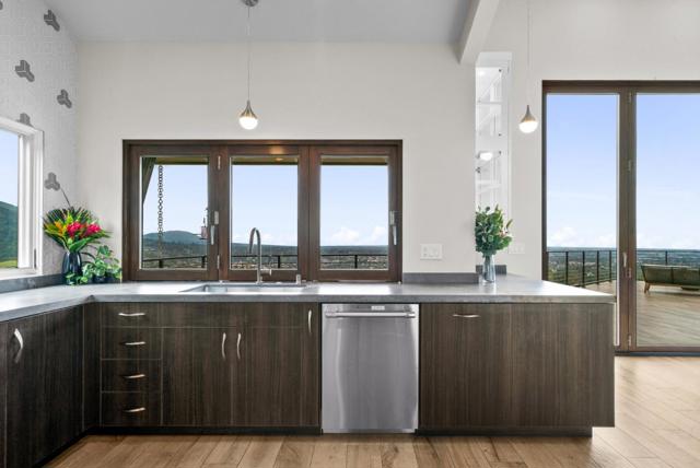 17808 Tourney Road, Los Gatos CA: https://media.crmls.org/mediaz/68ab960f-fa9d-4283-bc6b-064c3ec0c272.jpg