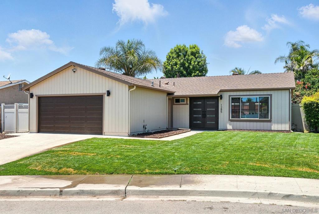 1285 Waxwing Ln