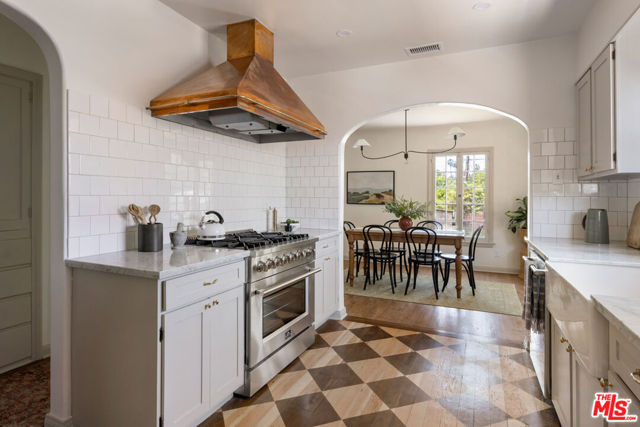 4772 Twining Street, Los Angeles CA: https://media.crmls.org/mediaz/68ad440b-83e1-4bfe-ac67-a2fcf2d6db35.jpg