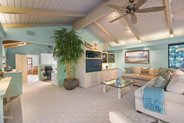 612 Via Arroyo, Ventura CA: https://media.crmls.org/mediaz/68adb6f6-9b49-463e-8eb5-41c1bf5d07be.jpg