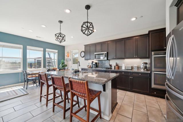 35473 Laurel Tree Ct, Winchester CA: https://media.crmls.org/mediaz/68aec630-019d-46f3-95dd-082519928fb5.jpg