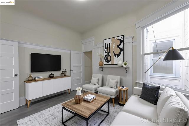 47 Auburn, San Francisco CA: https://media.crmls.org/mediaz/68aef268-3dd7-4919-8427-e5803327890e.jpg