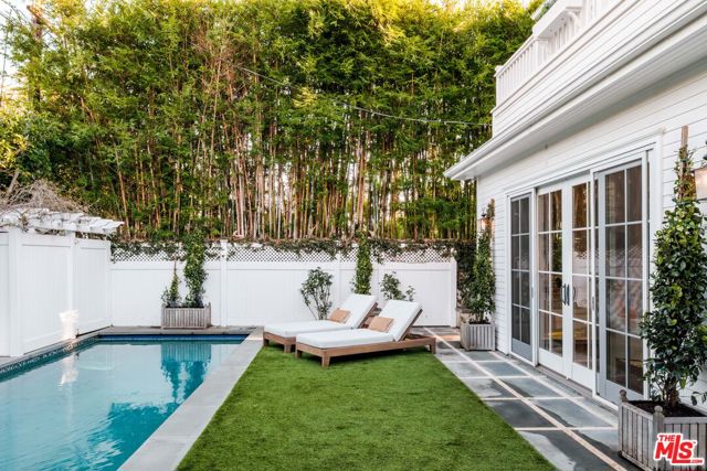 2248 Kelton Avenue, Los Angeles CA: https://media.crmls.org/mediaz/68af558d-69c4-424a-8137-82d5bd6b840c.jpg