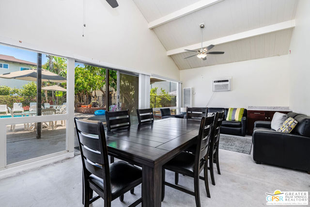 241 S Avenue 57, Los Angeles CA: https://media.crmls.org/mediaz/68afb621-38e8-409e-8d81-8718b9556e96.jpg