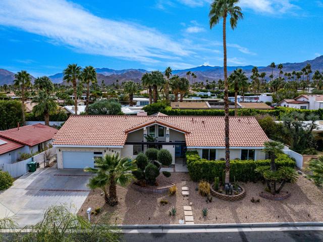 72915 Skyward Way, Palm Desert CA: https://media.crmls.org/mediaz/68b02c25-da31-46bd-803f-211bbff96adc.jpg