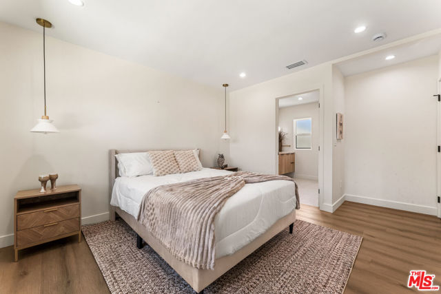 Drew Fenton | 266 Mabery Road Santa Monica CA | MLS: 7395913