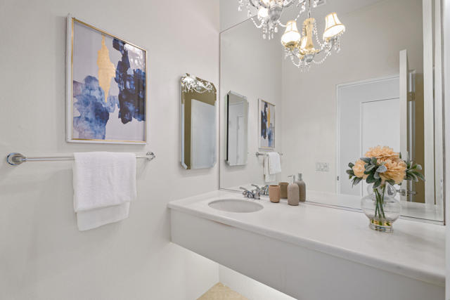 21 Via Cielo Azul - Powder Room