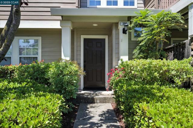 305 Daybreak Court, San Ramon CA: https://media.crmls.org/mediaz/68b341a0-af18-45f0-b083-b4704fef2d5b.jpg