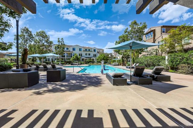 16291 Veridian Cir, San Diego CA: https://media.crmls.org/mediaz/68b36419-f871-4e28-8d03-a65b480071ec.jpg