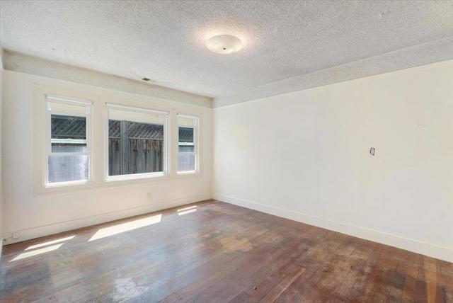 806 Seabright Avenue, Santa Cruz CA: https://media.crmls.org/mediaz/68b44009-0bc0-453f-8bf2-b45573f353ac.jpg