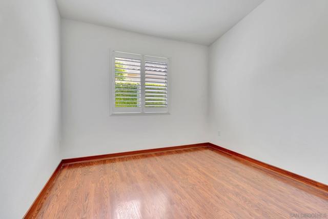2361 Columbine Dr, Alpine CA: https://media.crmls.org/mediaz/68b443e4-d57e-48b9-bc57-8994558e7662.jpg