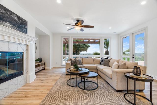 Detail Gallery Image 25 of 73 For 332 Cantle Ln, Encinitas,  CA 92024 - 5 Beds | 5/1 Baths