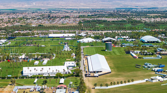 48255 Monroe Street, Indio CA: https://media.crmls.org/mediaz/68b4c6b3-251d-453d-a32e-99d77f58a1e4.jpg